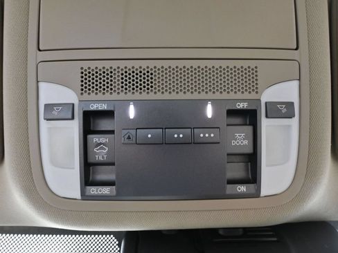 Used 2020 Acura TLX FWD image 33