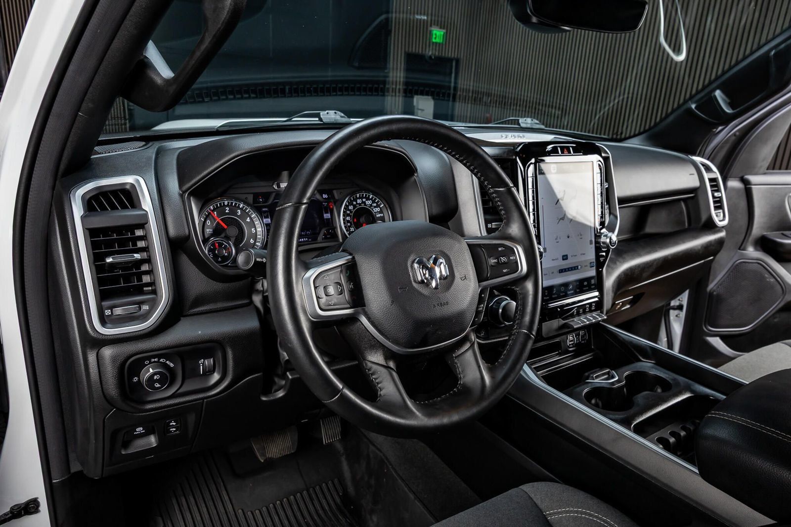 Used 2023 RAM 1500 Big Horn AWD/4WD image 16