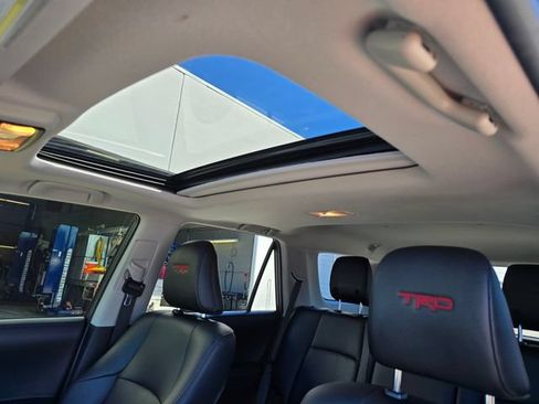 Used 2023 Toyota 4Runner TRD Off-Road Premium w/ Off Road Premium Plus Package AWD/4WD image 26