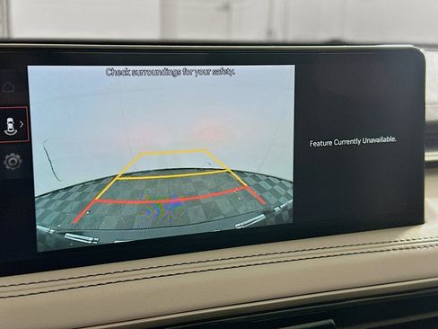 Used 2025 Genesis G70 2.5T image 23