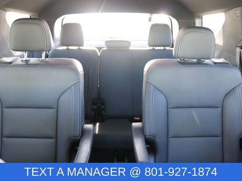 Used 2025 Chevrolet Traverse LT AWD/4WD image 18