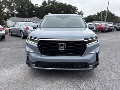 Used 2023 Honda Pilot Touring image 8