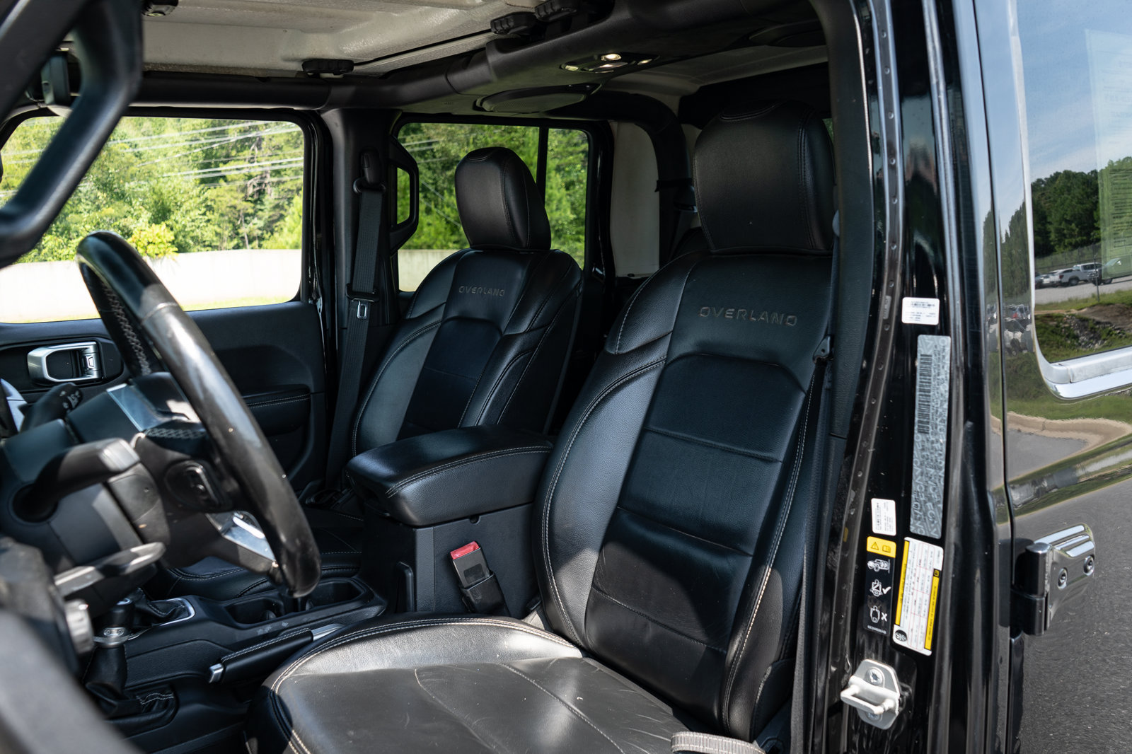 Used 2020 Jeep Gladiator Overland AWD/4WD image 15