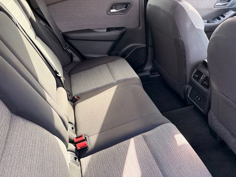 Certified 2023 Nissan Rogue SV FWD image 15