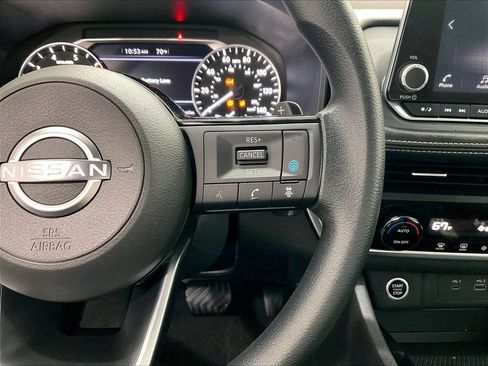 Used 2023 Nissan Rogue SV AWD/4WD image 23
