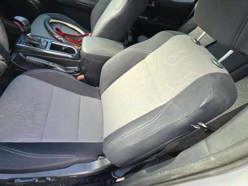 Used 2021 Toyota Tacoma TRD Off-Road image 18