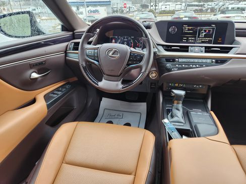 Used 2020 Lexus ES 350 w/ Premium Package image 13