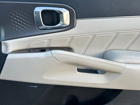 Certified 2023 Kia Sorento SX Prestige image 20