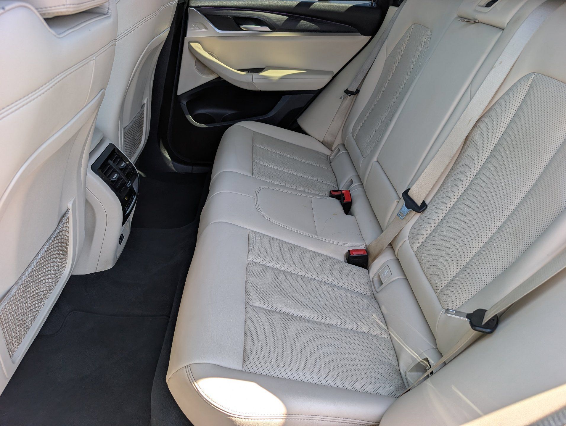 Used 2022 BMW X3 sDrive30i w/ Convenience Package RWD image 16