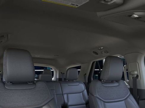 New 2026 Ford Explorer Active image 22