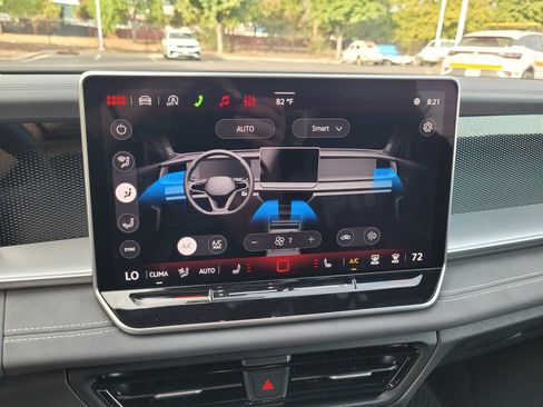 New 2026 Volkswagen Tiguan SE R-Line AWD/4WD image 19