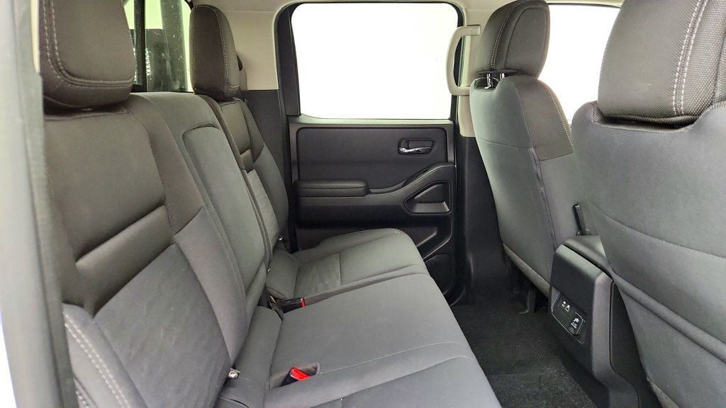 Used 2023 Nissan Frontier SV w/ SV Convenience Package AWD/4WD image 21