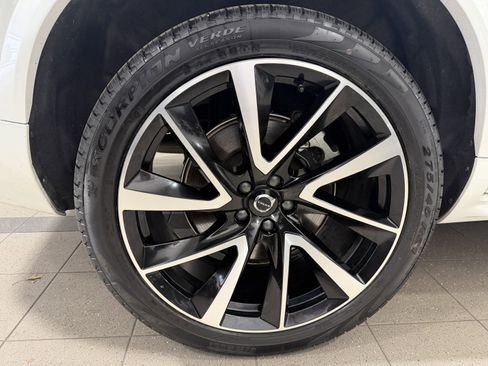 Used 2023 Volvo XC90 B5 Plus w/ Protection Package Premier image 10