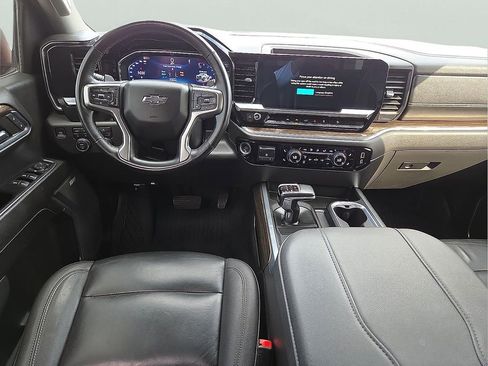 Used 2024 Chevrolet Silverado 1500 LT Trail Boss w/ Convenience Package II image 12