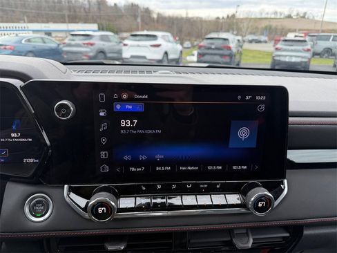 Certified 2024 Chevrolet Colorado Z71 w/ Z71 Convenience Package 2 image 19