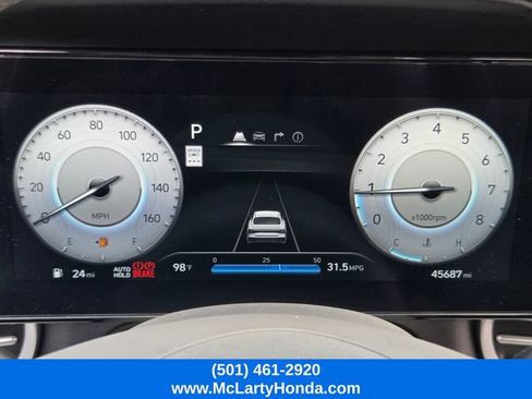 Used 2025 Hyundai Elantra SEL FWD image 32