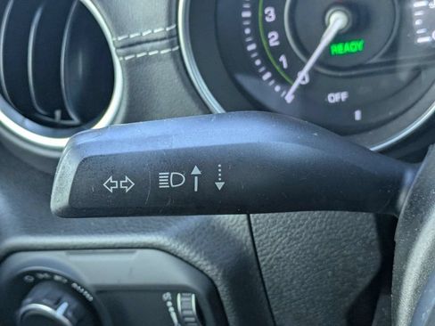 Used 2023 Jeep Wrangler Unlimited Sahara AWD/4WD image 27