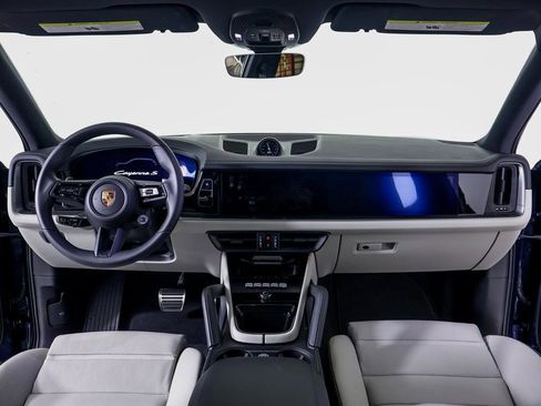 New 2025 Porsche Cayenne S image 11