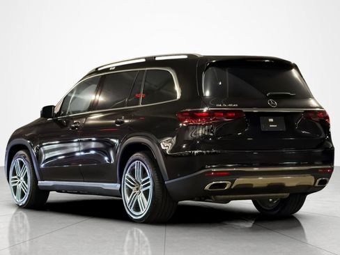 New 2026 Mercedes-Benz GLS 450 4MATIC image 3