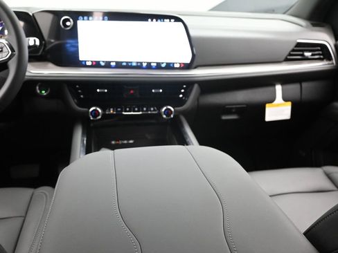 New 2026 Chevrolet Suburban LT w/ Comfort Package image 19