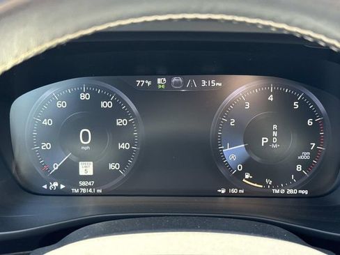 Used 2020 Volvo XC40 T4 R-Design FWD image 28