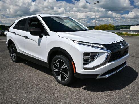 Used 2024 Mitsubishi Eclipse Cross SE AWD/4WD image 2