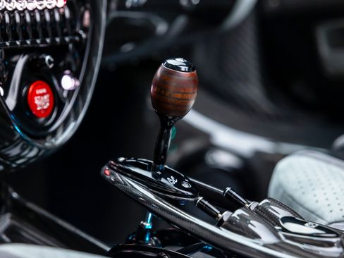 Used 2020 Pagani Huayra image 24