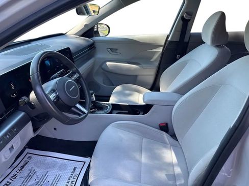 Used 2024 Hyundai Kona SEL AWD/4WD image 12