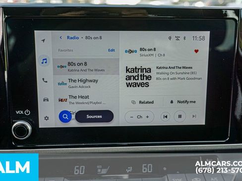 Used 2025 Toyota Camry SE image 38