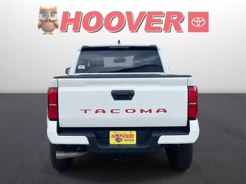 Used 2024 Toyota Tacoma SR5 RWD image 10