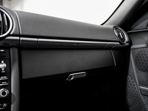 Used 2011 Porsche Cayman S image 16