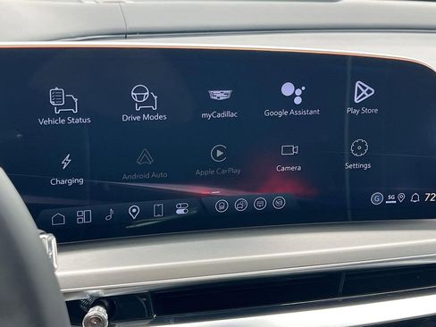 New 2026 Cadillac Lyriq V AWD/4WD image 18