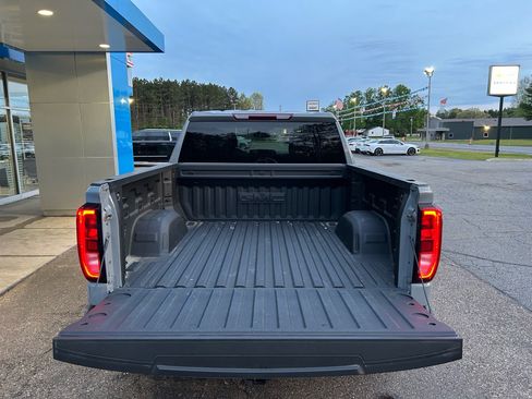 Used 2024 GMC Sierra 1500 Elevation w/ LPO, Elevation Black Package AWD/4WD image 7