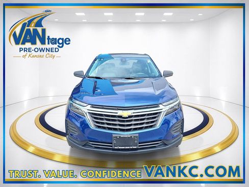 Used 2022 Chevrolet Equinox LS FWD image 2