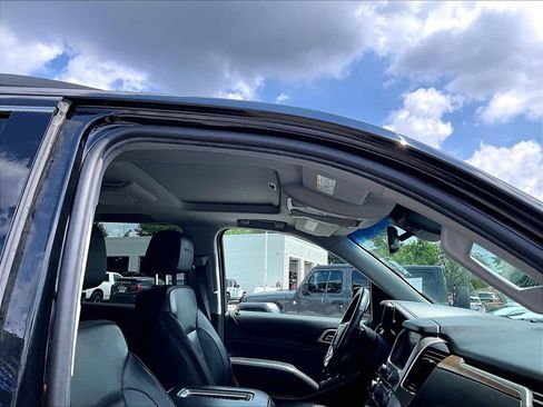 Used 2020 GMC Yukon Denali w/ Denali Ultimate Black Edition AWD/4WD image 23