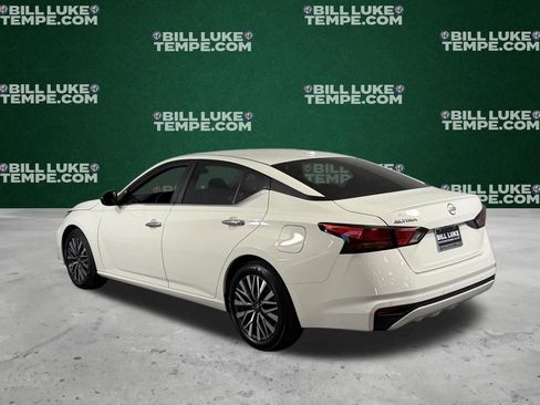 Used 2025 Nissan Altima 2.5 SV image 9