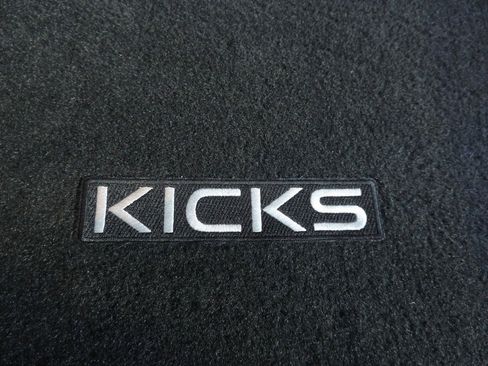 Used 2025 Nissan Kicks SV image 20