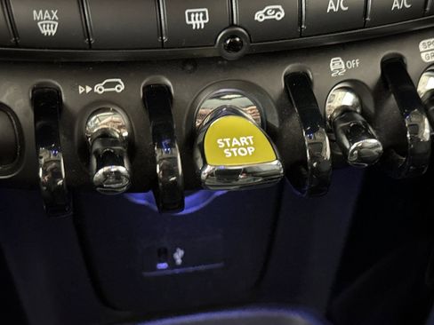 Used 2023 MINI Cooper SE image 33