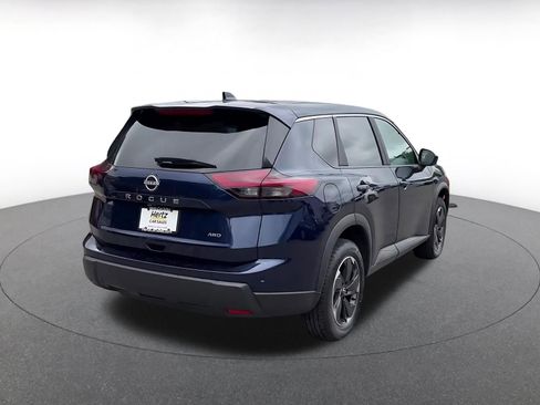 Used 2025 Nissan Rogue SV AWD/4WD image 12