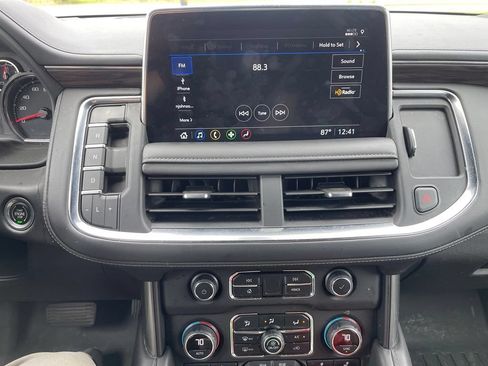 Used 2021 Chevrolet Suburban LT AWD/4WD image 8