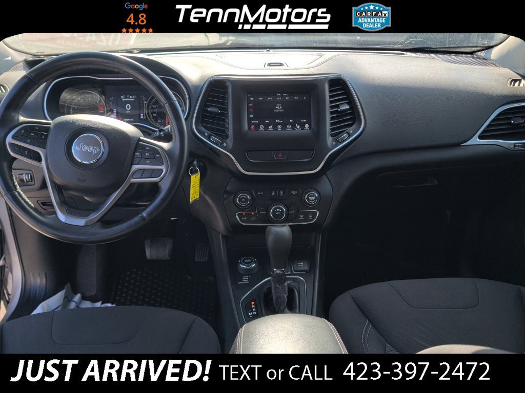Used 2019 Jeep Cherokee Latitude w/ Cold Weather Group AWD/4WD image 20