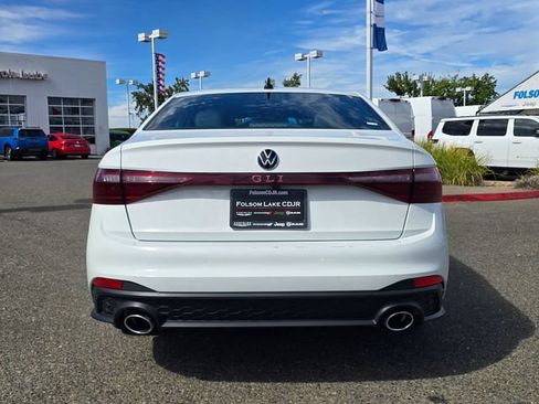 Used 2025 Volkswagen Jetta GLI Autobahn FWD image 5