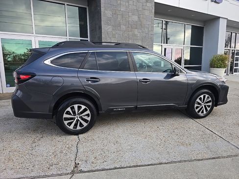 Used 2023 Subaru Outback Premium image 24