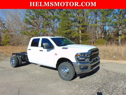 New 2026 RAM 3500 Tradesman image 12