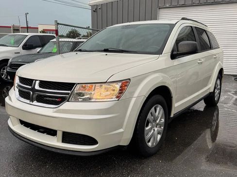 Used 2017 Dodge Journey SE w/ Flexible Seating Group FWD image 1