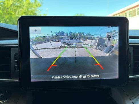 Used 2023 Ford Explorer XLT w/ Equipment Group 202A AWD/4WD image 36