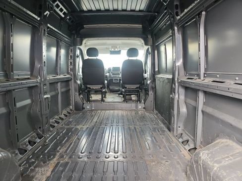 Used 2023 RAM ProMaster 2500 FWD image 6