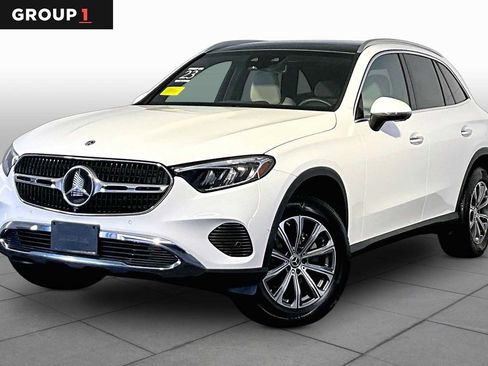 Used 2023 Mercedes-Benz GLC 300 4MATIC image 1