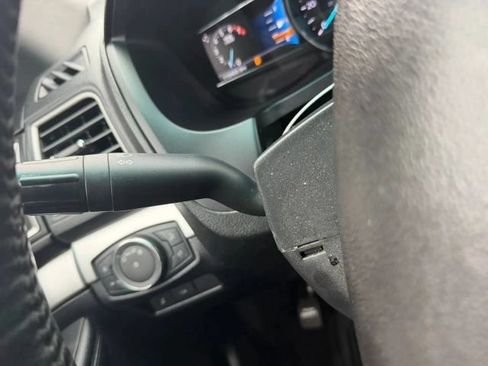 Used 2016 Ford Explorer XLT w/ Equipment Group 202A AWD/4WD image 18