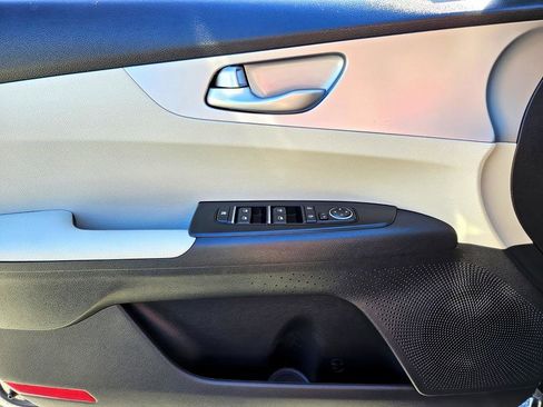 Used 2023 Kia Forte LXS w/ LXS Technology Package image 29